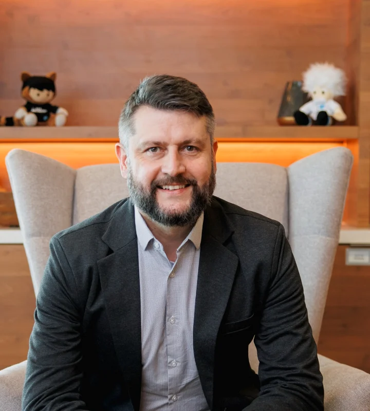 Adriano Marcandali — Vice Presidente de Vendas, Salesforce