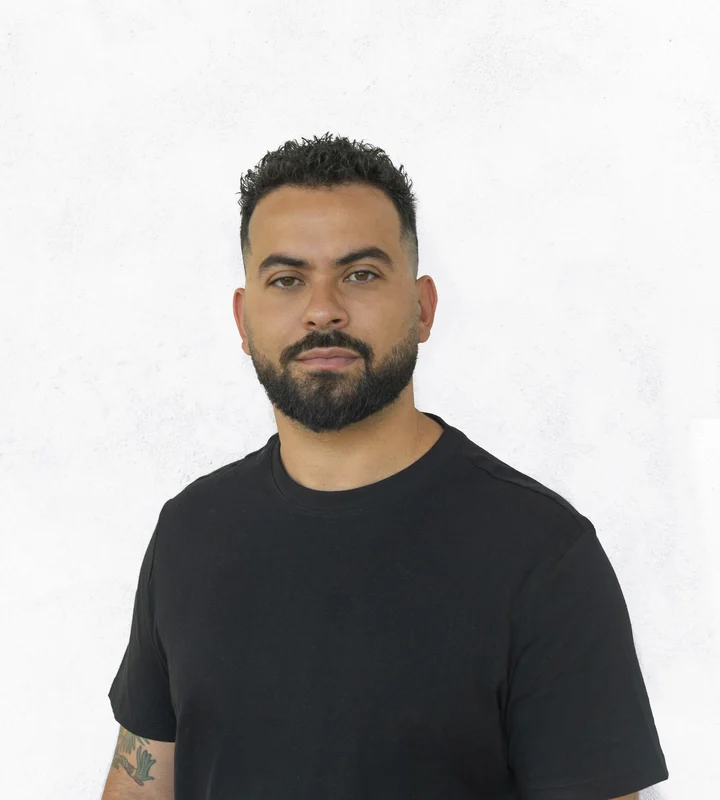 Aldones Nino — Curador, artista e escritor, Curador, artista e escritor brasileiro