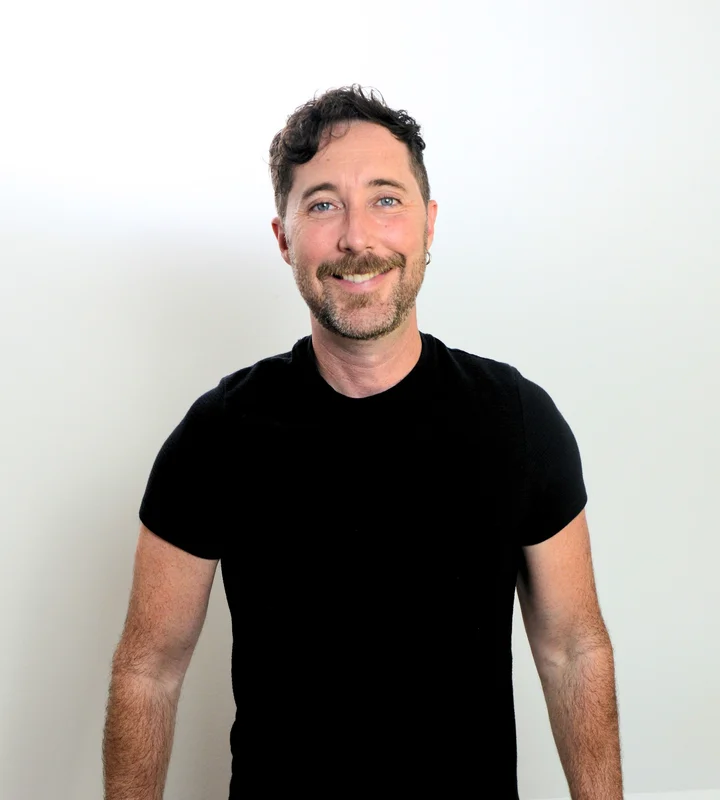 Chris Roe — Global Communication Coach, Keynote Speaker & Host