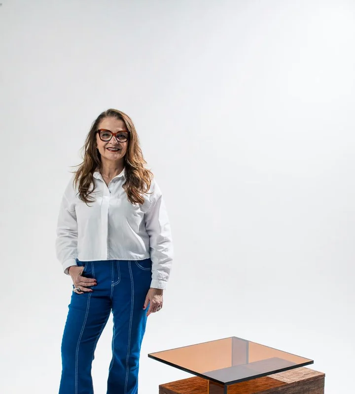 Lisiara Simon — Arquiteta e designer de móveis