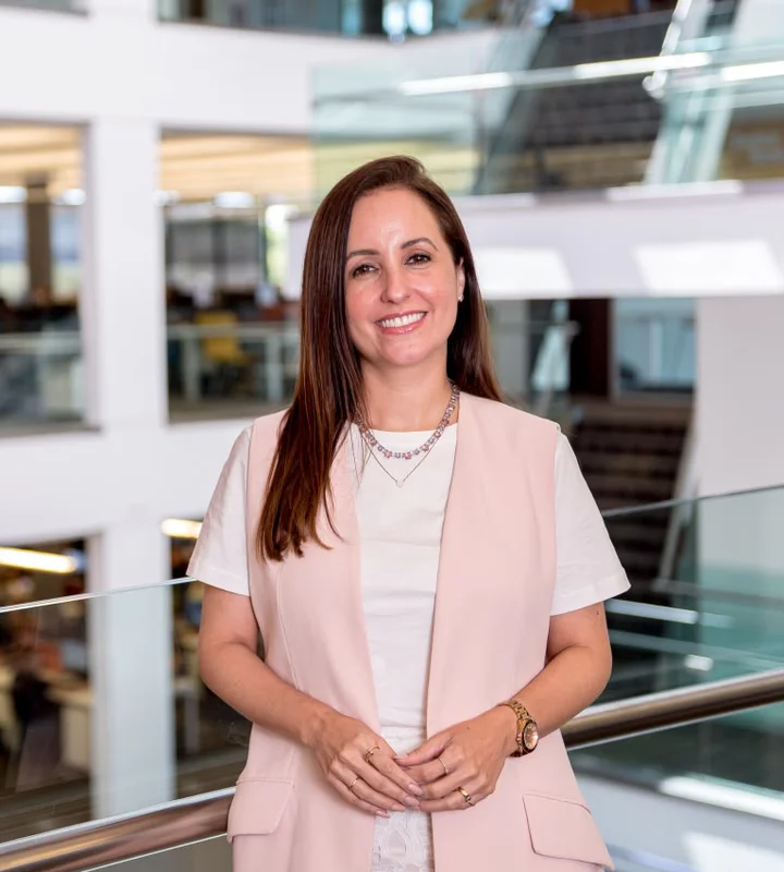Lívia Garcia Sales — Diretora de Recursos Humanos, Grupo Panvel