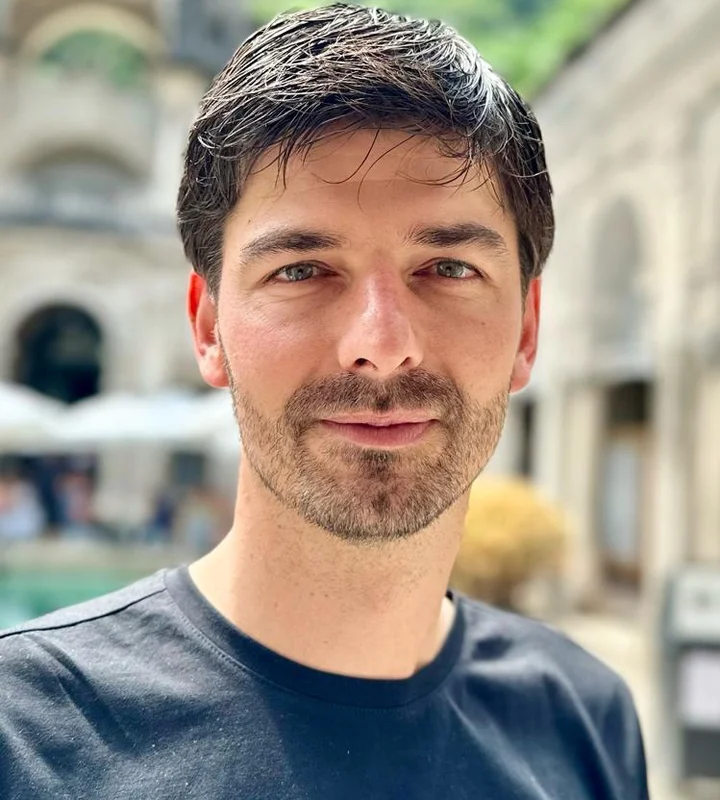 Matheus Vivian — Co-Fundador e CEO, Grupo Hermit Crab